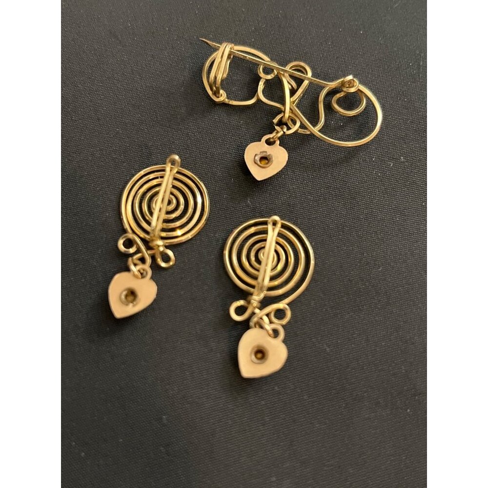 Antique Vitg Gold Swirl Earrings & Brooch with Heart Pendants 3 piece Set 3.1g - Picture 8 of 8